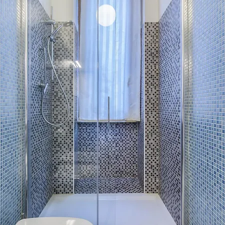 4pax Wifi Mac Mahon Апартаменты *