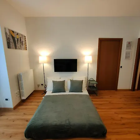 公寓 Short Rent Viale Corsica *