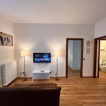 Short Rent Viale Corsica 公寓