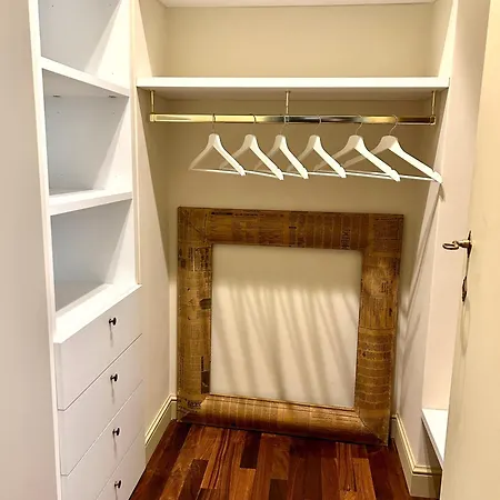 Elegant Historic On A Tree-lined Avenue Near Cadorna Station And Last Supper Appartement Milan