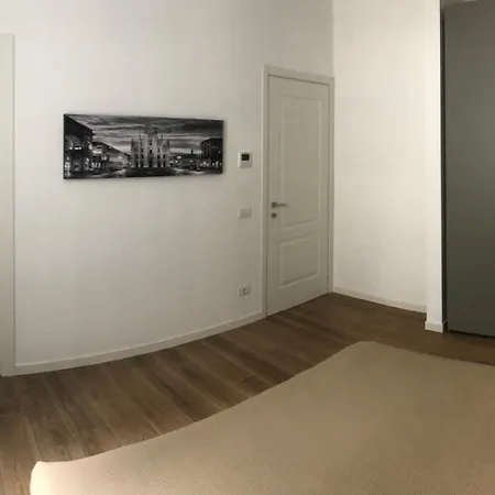 Missori Rose Garden View Apartment Milan