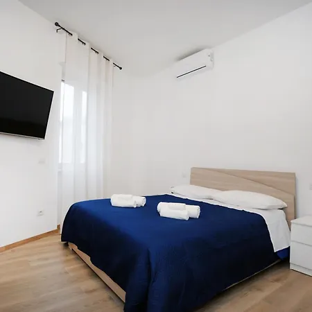 La Casa Di Dea Apartment *