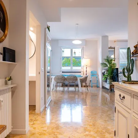 Amazing Floor Milan