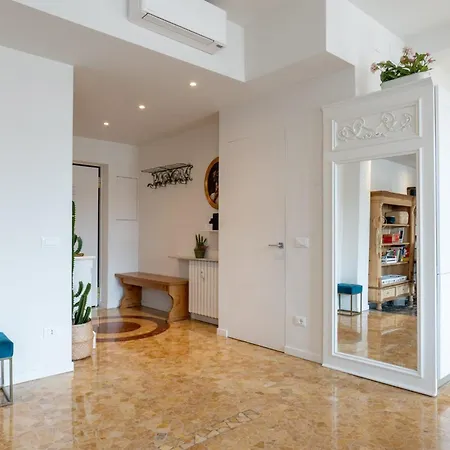 Apartment Amazing Floor Milan