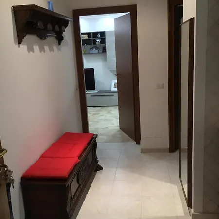 Apartament The House Of Leo - Nuovo Zona Centrale Di 150m Da Metro Giallo E A 10 Minuti Da Duomo