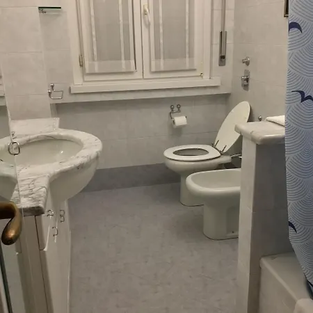 The House Of Leo - Nuovo Zona Centrale Di 150m Da Metro Giallo E A 10 Minuti Da Duomo Apartament *