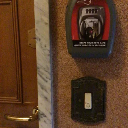 The House Of Leo - Nuovo Zona Centrale Di 150m Da Metro Giallo E A 10 Minuti Da Duomo Mediolan