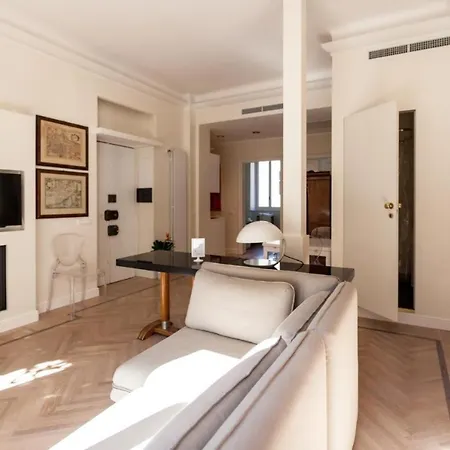 2 Bagni E - House Of Art Center Apartment Milan