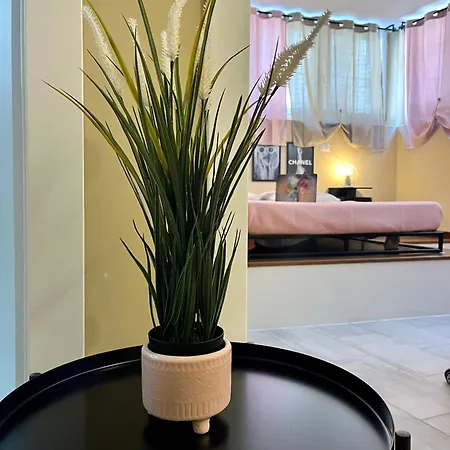 Dimora Chic - A 5 Fermate Dal Duomo Tatil Evi *