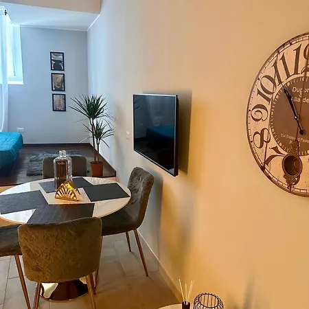Holiday home Residenza Elegante - A 5 Fermate Dal Duomo *