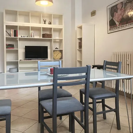 Apartment Navigli Milan
