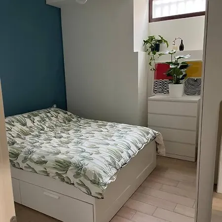Elegant 2 Bedroom In Apartment