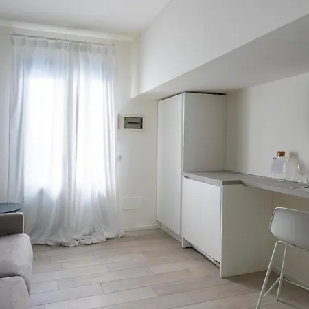 Apartment Italianway - The B Village Business Milan
