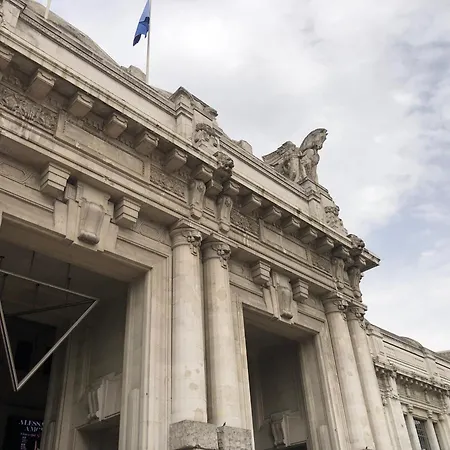 Mansarda Di Nolo-mm Pasteur-red Line * 米兰