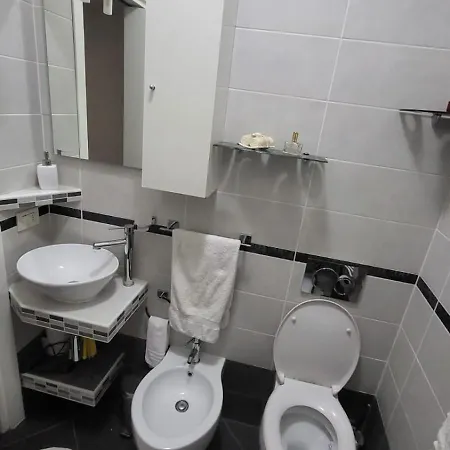 - Doppia Con Bagno Privato In Stupendo Attico Con Vista Mozzafiato Μιλάνο