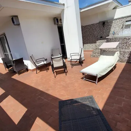 - Doppia Con Bagno Privato In Stupendo Attico Con Vista Mozzafiato Bed & Breakfast Milano