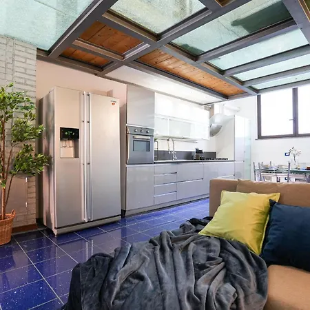 Industrial Loft * Mediolan