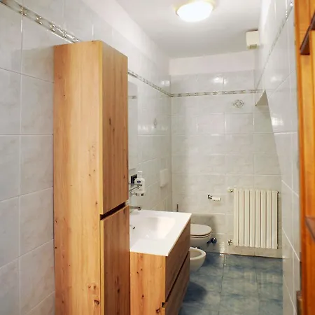 Youhosty - Secret Garden Apartment