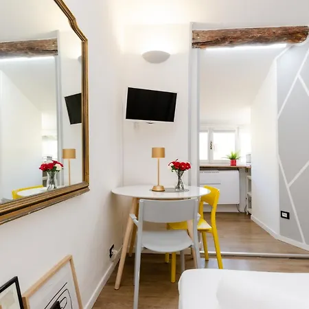 Vivimihome - Carcano House A Pochi Minuti Dai Navigli Lägenhet