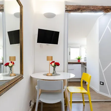 Vivimihome - Carcano House A Pochi Minuti Dai Navigli Lägenhet Milano