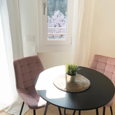 Bos1 - Station • New Chic • Apartamento