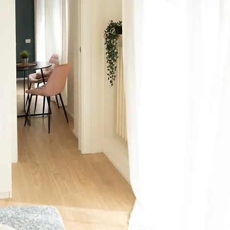 Bos1 - Station • New Chic • * ميلان