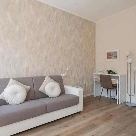 I Host - Campiglio 13 *