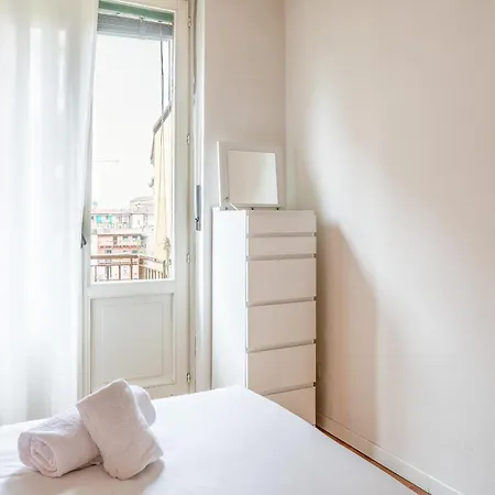 Ospedale Niguarda - Privacy In Con Terrazza アパート