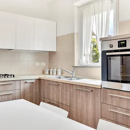 Daire Alessia's Flat - Perini Milano