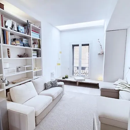 Design&terrazzo A 5 Min Dal Centro - Laura's House