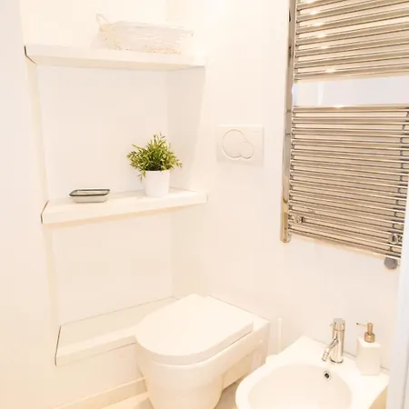 Golden Leaf - 7sundays ميلان