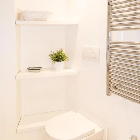 Golden Leaf - 7sundays Apartman