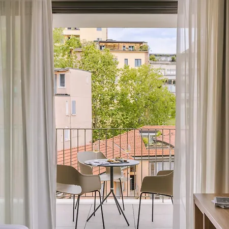 Sonder Atelier Aparthotel 4*