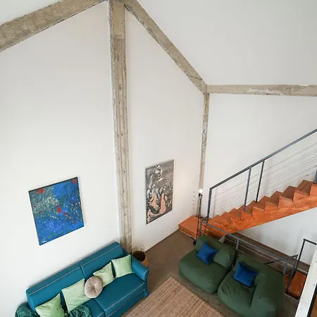 Del Re House, Parking Free