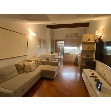 Perla Di Nolo - - Luxury Sleeps 4 Apartment Milan