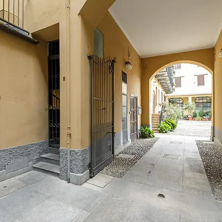 Apartamento Navigli - Cozy Studio In Darsena By Rentopolis