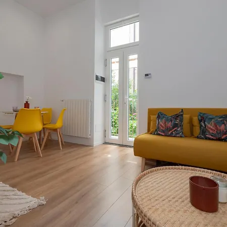 Xenia - Renovated Flat In Navigli Area Apartment *