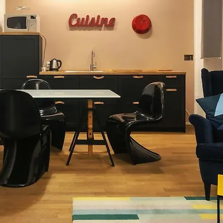 Apartment Lovely In The Heart Of Shopping District