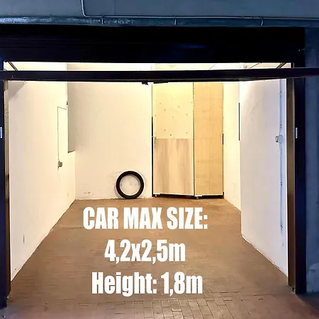 アパート Roomy Flat With Garage - Porta Romana *