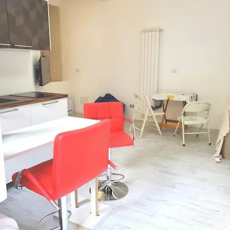 Casa Zona Garibaldi-isola شقة