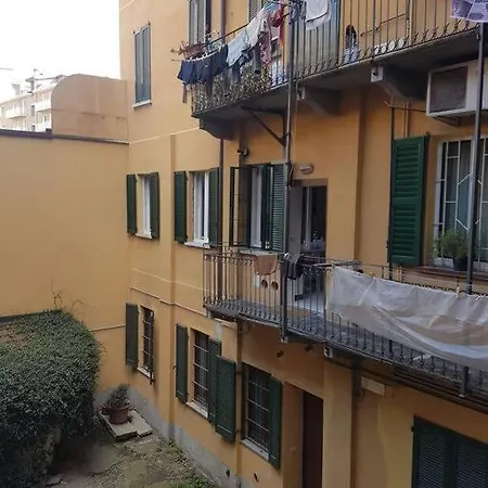 Casa Zona Garibaldi-isola Apartment