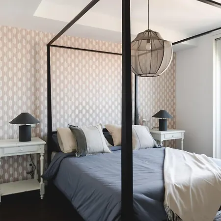 Repetti Design - 10 Min To Centre & Airport Apartment *