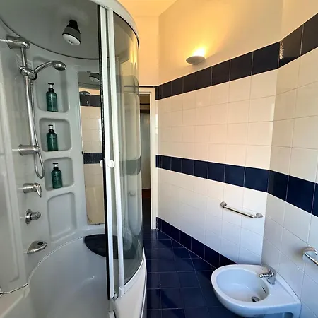 Urban Jungle 4 - Darsena Apartman Milánó