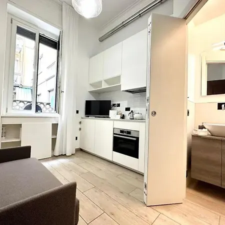 Small House Near The Station * 밀라노