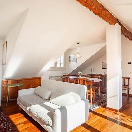 Attico Con Terrazzo - Skyview * Milan