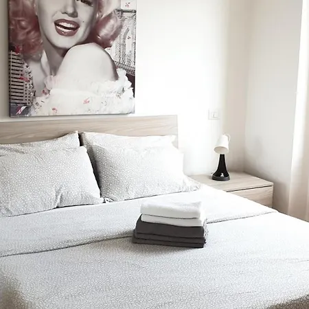 Fabio Filzi Apartment Milan