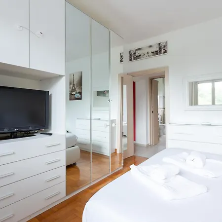 Апартаменты Easytopstay - San Siro Large Flat Милан