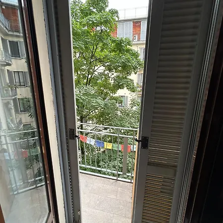 In Stunning Open Space Guest house Milan