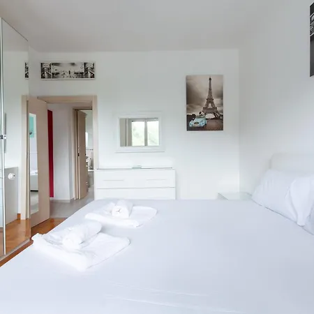 San Siro Large Flat شقة
