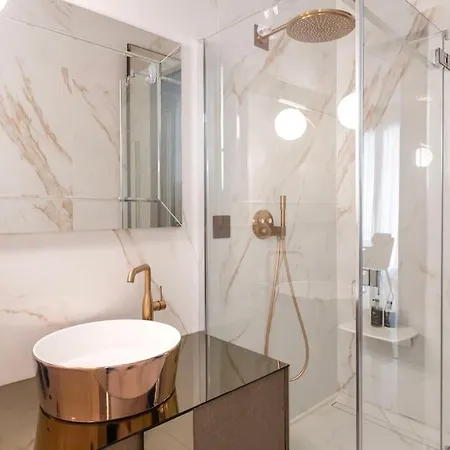 Apartamento Chic 3 Bedroom - Close To Duomo *